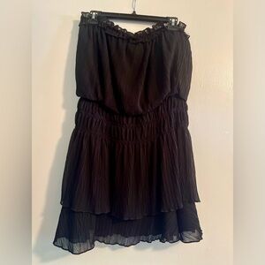 GLAM Super Cute party dress, flowy, short with a flare. Day or night fun!